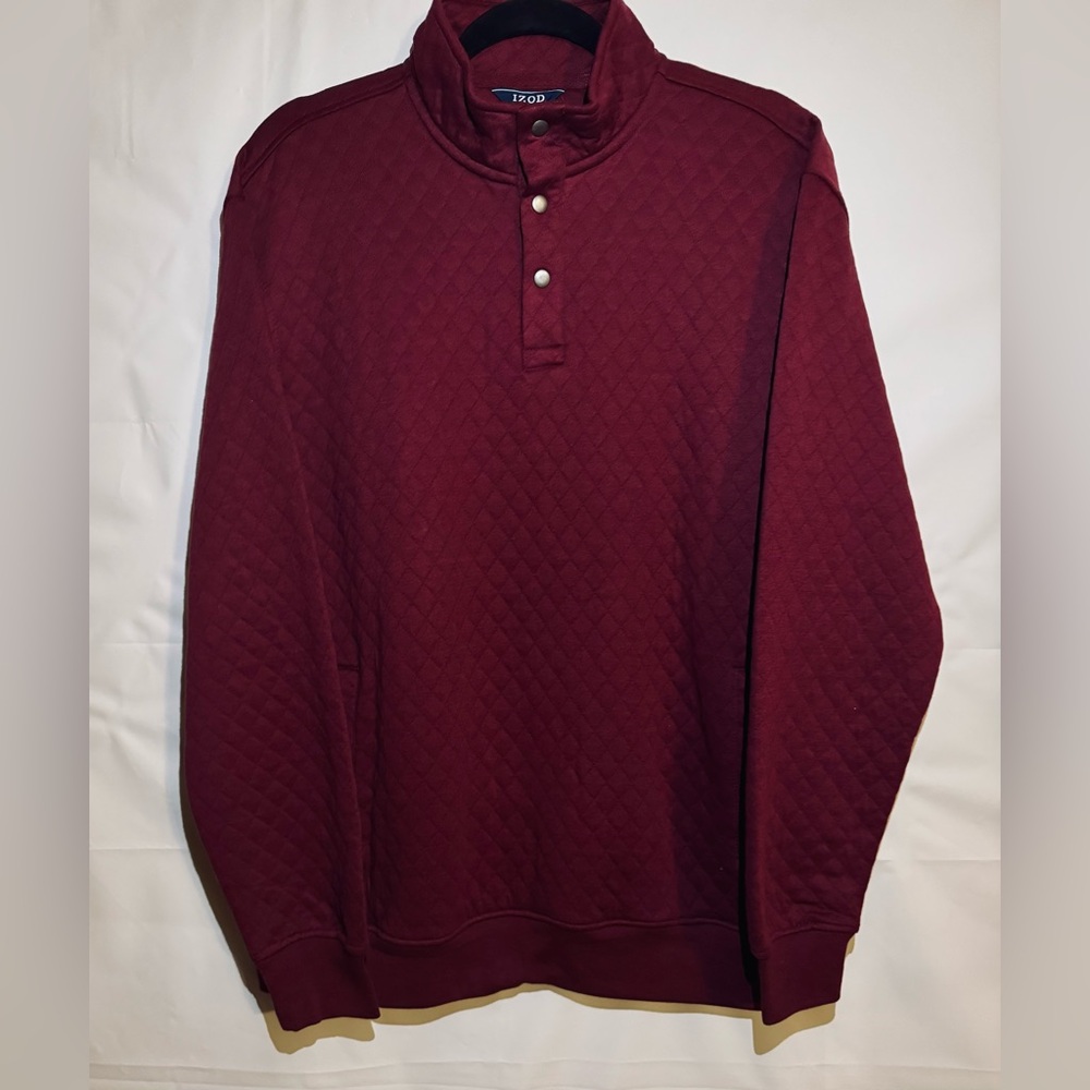 Izod Men’s Burgundy Quarter Pullover Quilted Sweatshirt
Sz Large. NWT